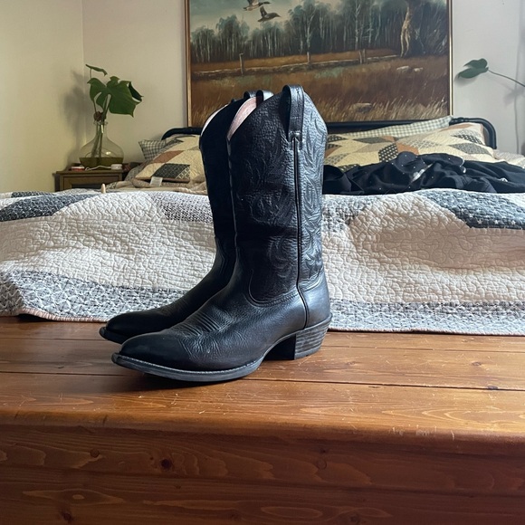 Ariat Black Leather Dress Cowboy Boots - Picture 1 of 7